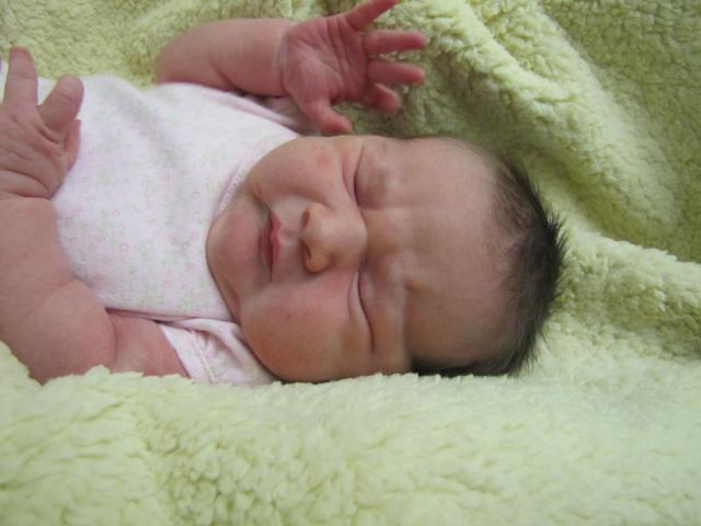 2/10/2010 18 hours old